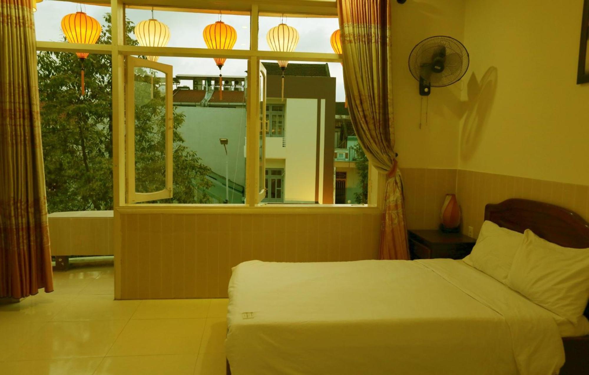 Minh Quang Hotel ホイアン エクステリア 写真