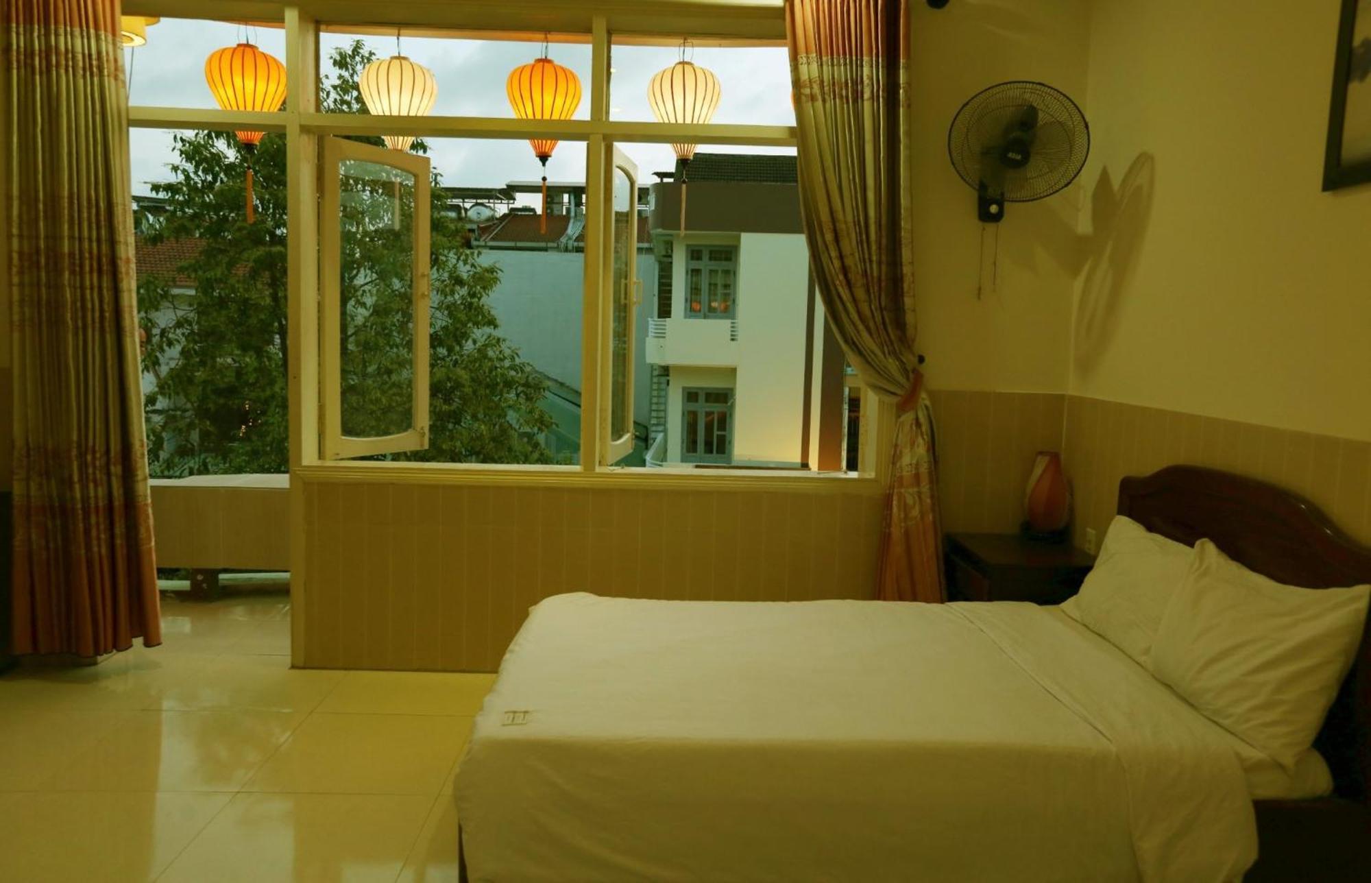 Minh Quang Hotel ホイアン エクステリア 写真