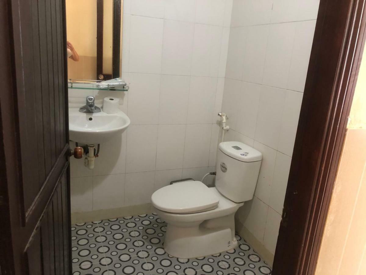 Minh Quang Hotel ホイアン エクステリア 写真